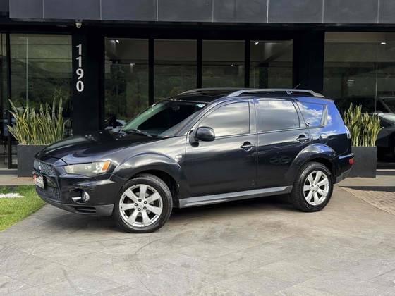 MITSUBISHI OUTLANDER 3.0 4X4 V6 24V GASOLINA 4P AUTOMÁTICO MITSUBISHI OUTLANDER 3.0 4X4 V6 24V GASOLINA 4P AUTOMÁTICO